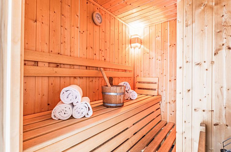 Vakantiehuis mit 4 Schlafzimmern und Sauna