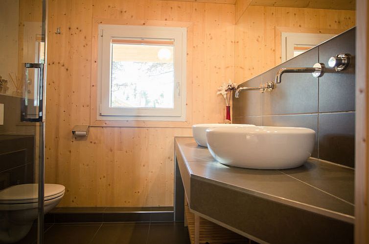 Vakantiehuis #48 mit IR-Sauna und Sprudelbad aussen