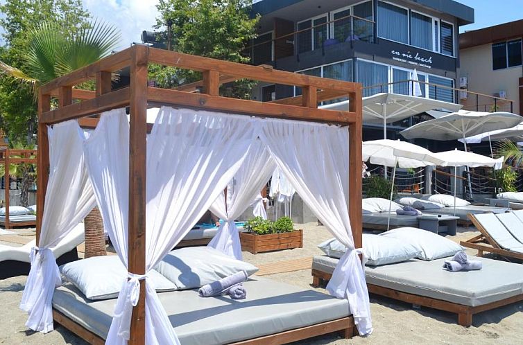 En Vie Beach Boutique Hotel - Adults Only