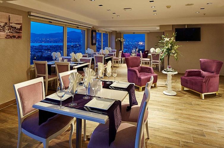 DoubleTree by Hilton Izmir - Alsancak