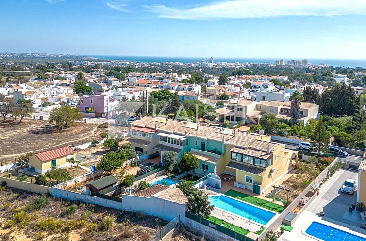 Geschakelde woning in Faro, Portugal