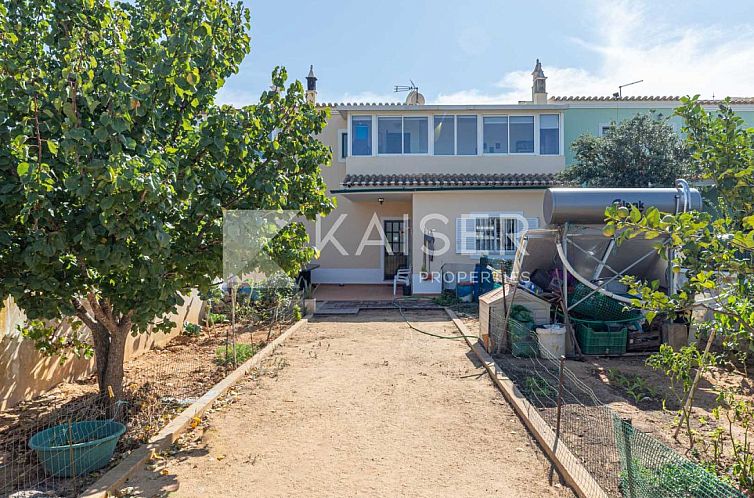 Geschakelde woning in Faro, Portugal