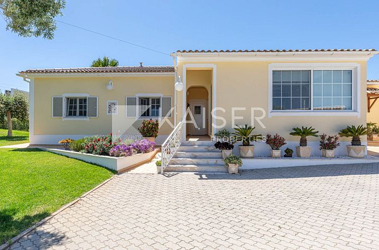 Vrijstaande woning in Faro, Portugal