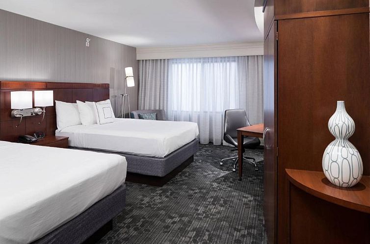 Courtyard by Marriott West Orange