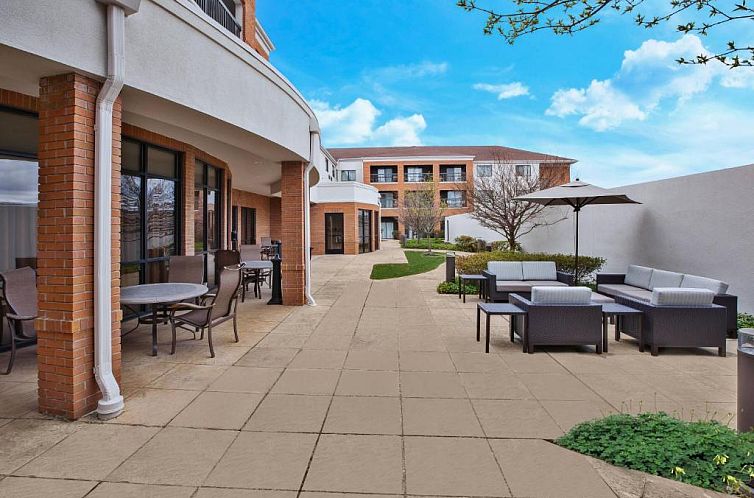 Courtyard by Marriott West Orange