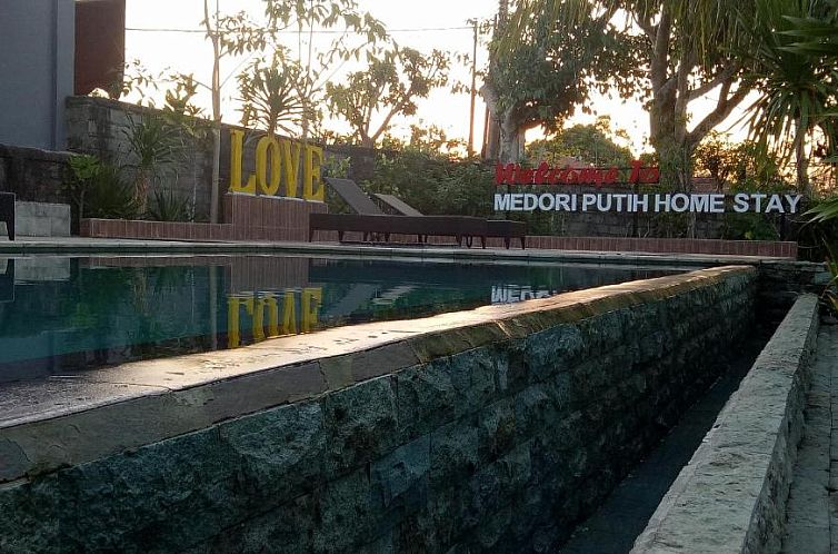 Medori Putih Homestay