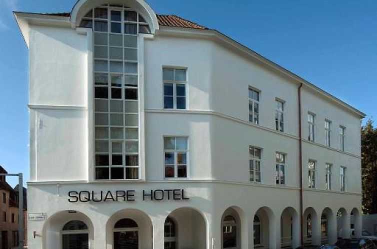 Square Hotel