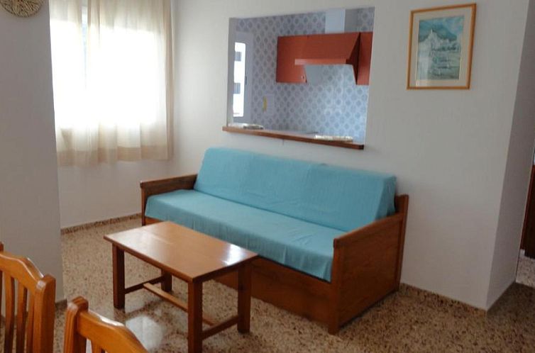 Apartamentos Cala Llonga