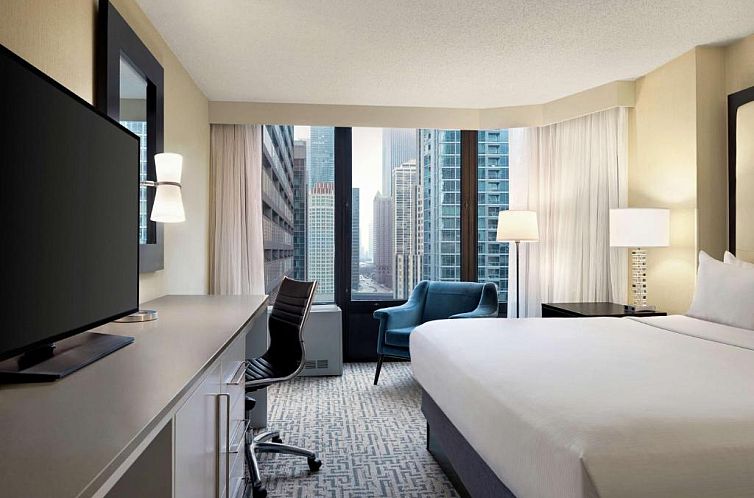 DoubleTree by Hilton Chicago Magnificent Mile