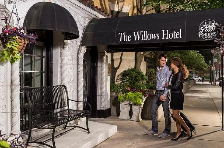 The Willows Hotel