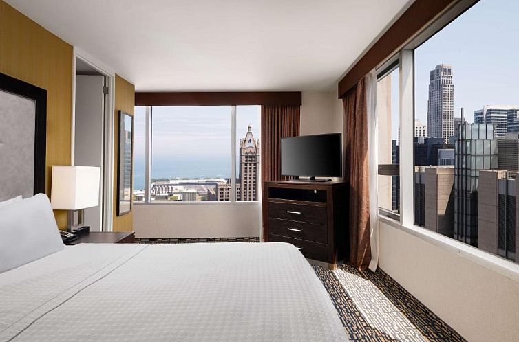 Homewood Suites Chicago Downtown - Magnificent Mile