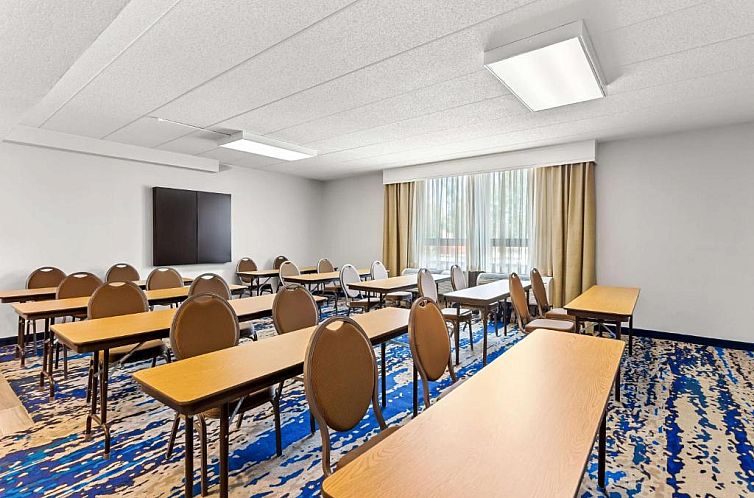 Hampton Inn Chicago-Naperville