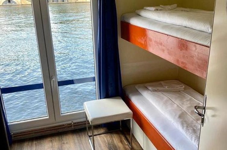 Eastern & Western Comfort Hotelboat