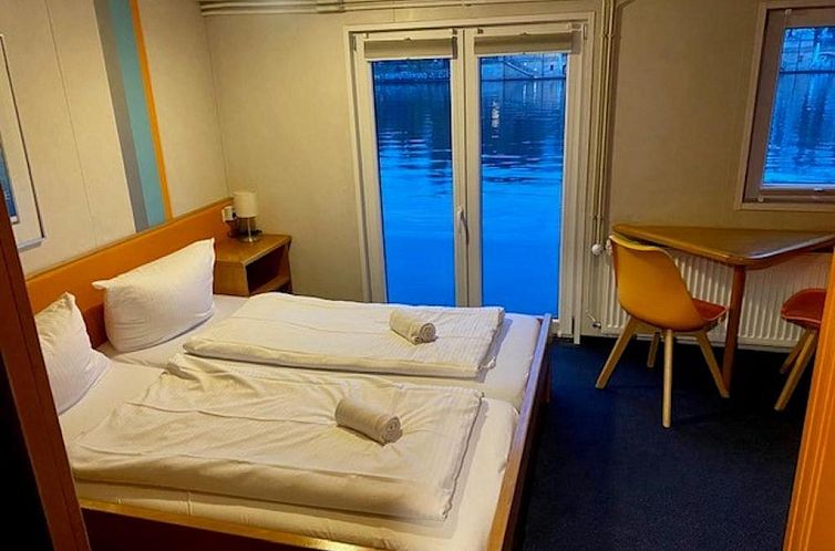 Eastern & Western Comfort Hotelboat