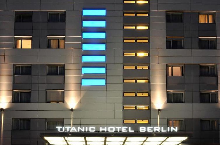 TITANIC Comfort Mitte