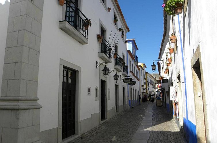 Rainha Santa Isabel - Óbidos History Hotel