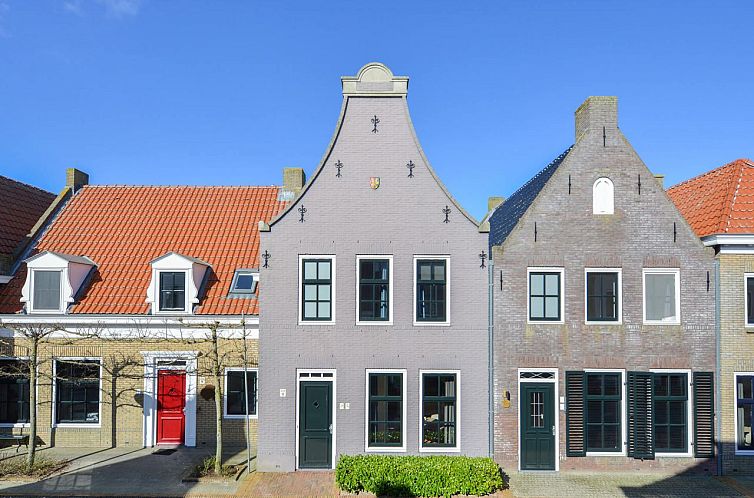 Geschakelde woning in Friesland, Nederland