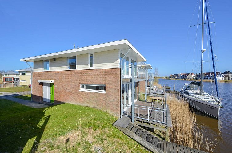 Vrijstaande woning in Friesland, Nederland