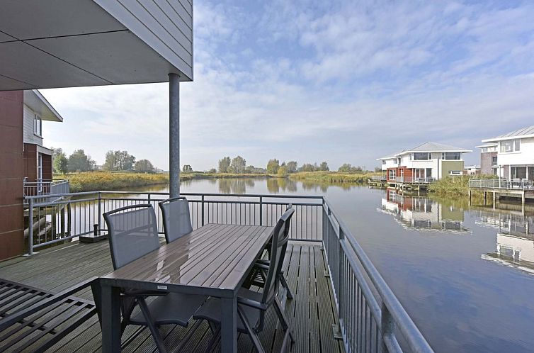 Vrijstaande woning in Friesland, Nederland