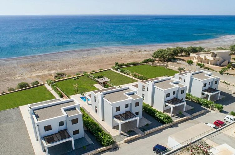 Antonoglou Beach Villas - Waterfront Luxury Retreat