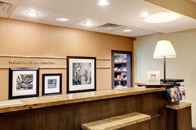 Hampton Inn & Suites Chicago/Saint Charles