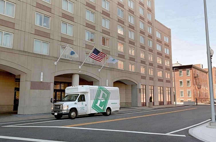 Embassy Suites Boston at Logan Airport