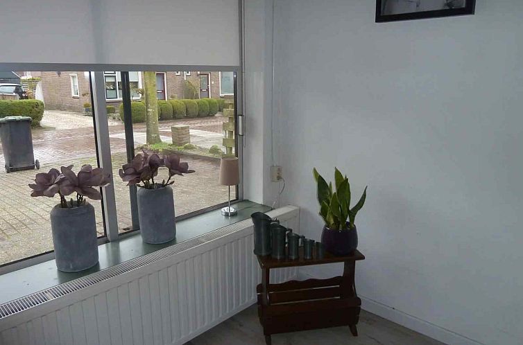 Ruim 2-persoons appartement in Westerbork, omgeven door