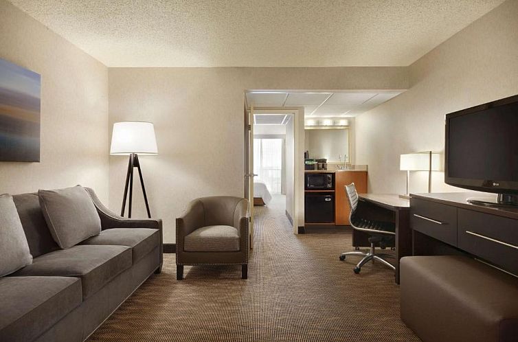 Embassy Suites Oklahoma City Will Rogers World Airport