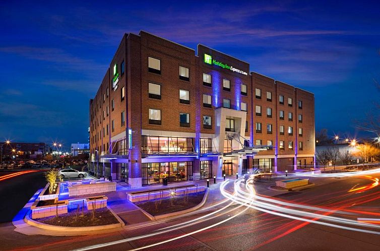 Holiday Inn Express & Suites Oklahoma City Downtown - Brickt