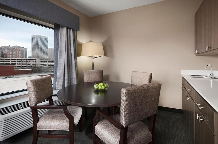 Holiday Inn Express & Suites Oklahoma City Downtown - Brickt