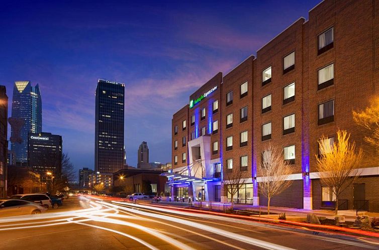 Holiday Inn Express & Suites Oklahoma City Downtown - Brickt