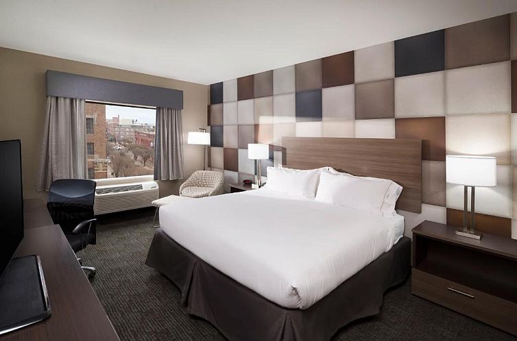 Holiday Inn Express & Suites Oklahoma City Downtown - Brickt