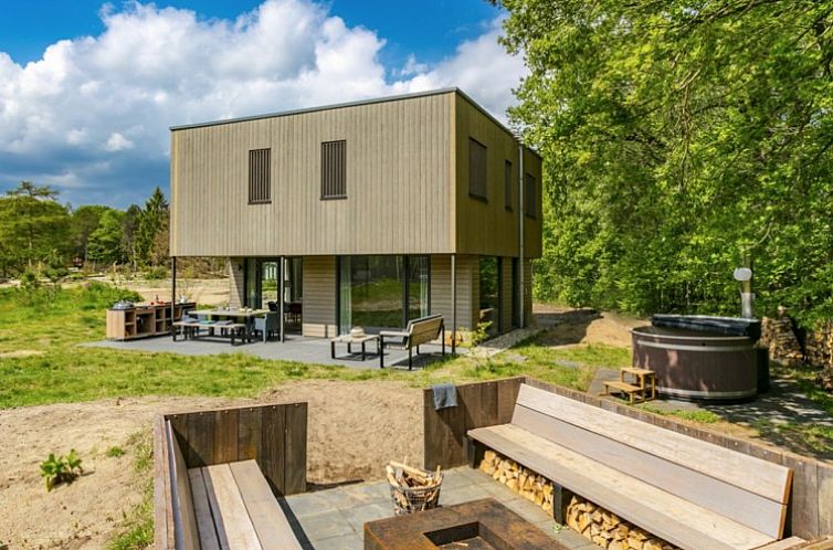 8-persoons villa met hottub