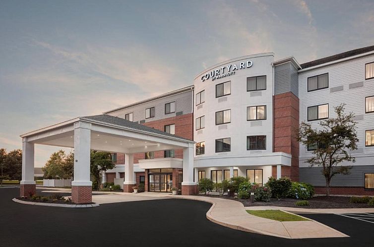 Courtyard by Marriott Portland Airport