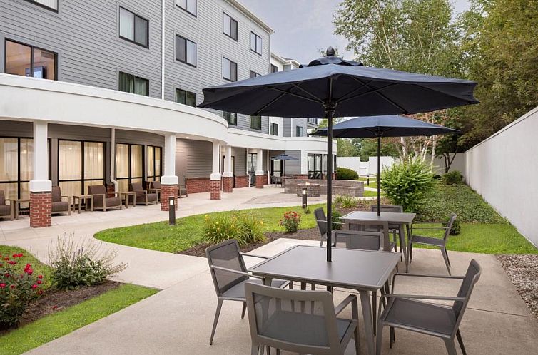 Courtyard by Marriott Portland Airport