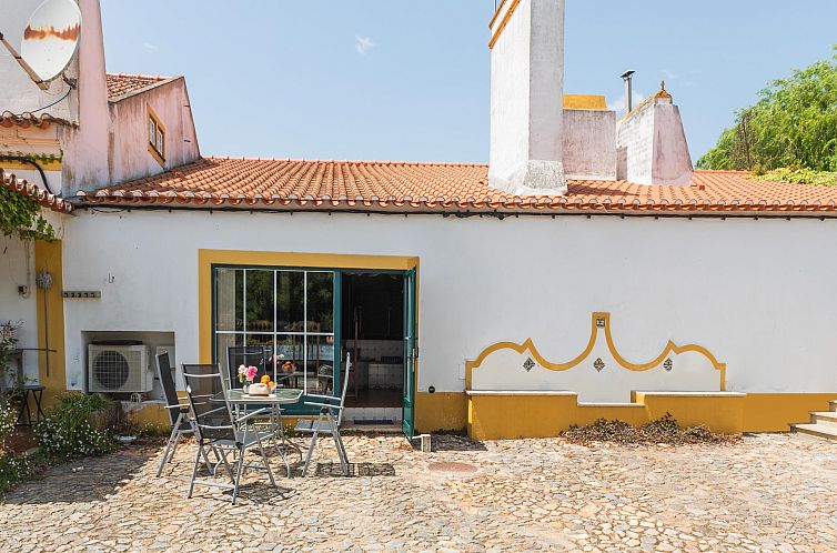 Casa das Pedras