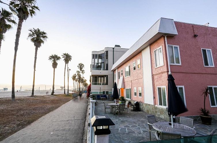 Venice on the Beach Hotel