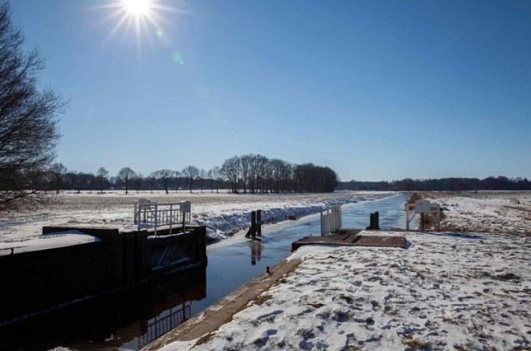 Superleuk 4 persoons vakantiehuis in Exloo met buitenzwembad