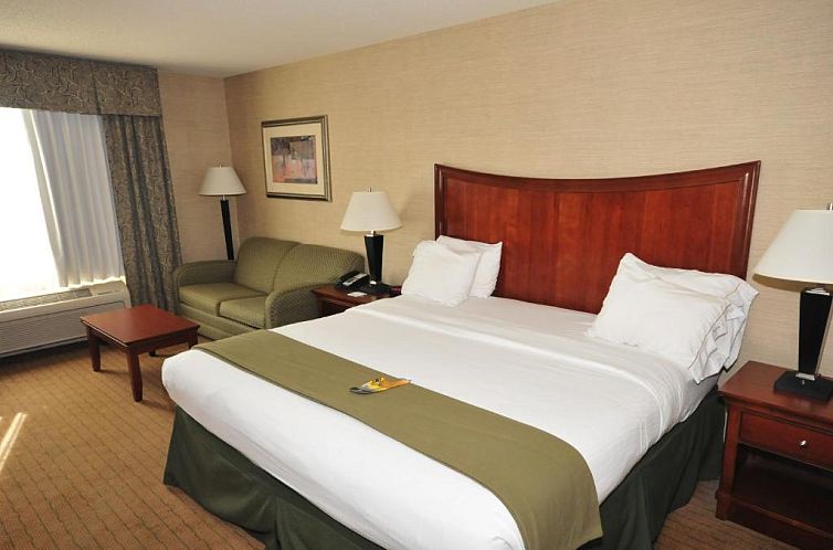 Holiday Inn Express Hotel & Suites Urbana-Champaign-U of I A