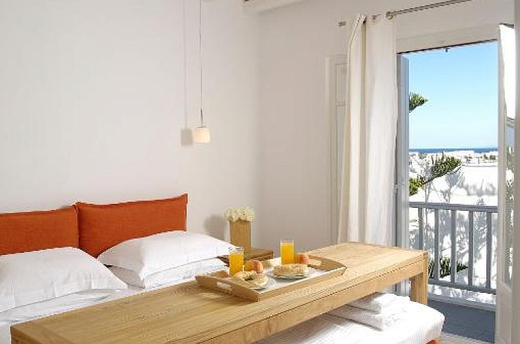 Kapetan Tasos Suites