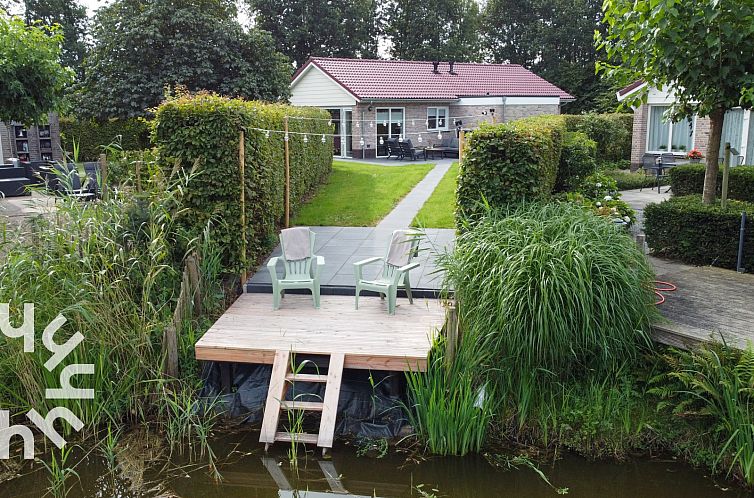 Modern 4 persoons vakantiehuis met riante tuin en terras aan