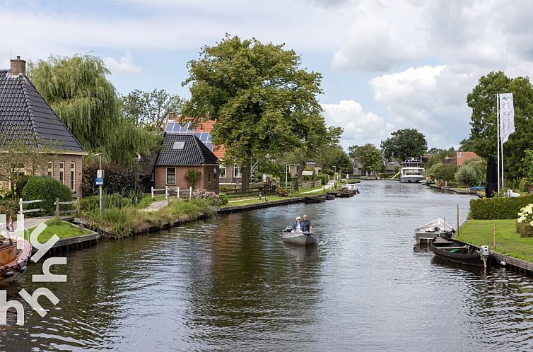 Modern 4 persoons vakantiehuis met riante tuin en terras aan