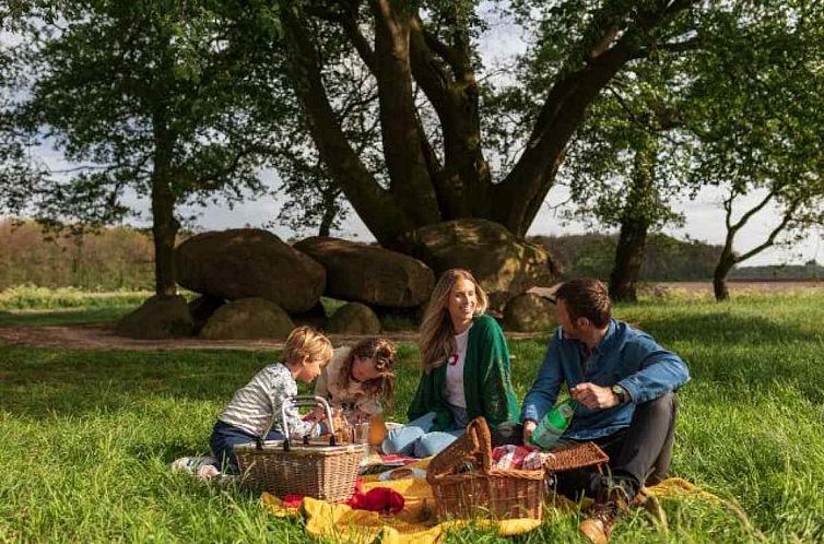 Comfortabel4/ 6 persoons vakantiehuis gelegen direct aan