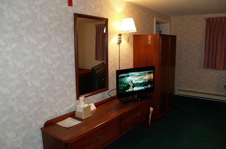 Bangor Inn & Suites