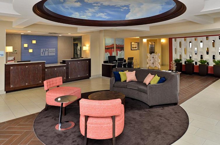 Holiday Inn Express Hotel & Suites Tampa-Rocky Point Island,