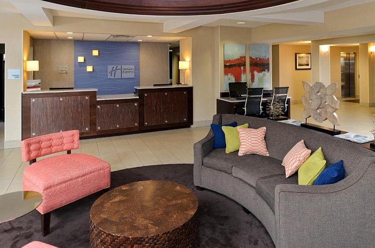 Holiday Inn Express Hotel & Suites Tampa-Rocky Point Island,