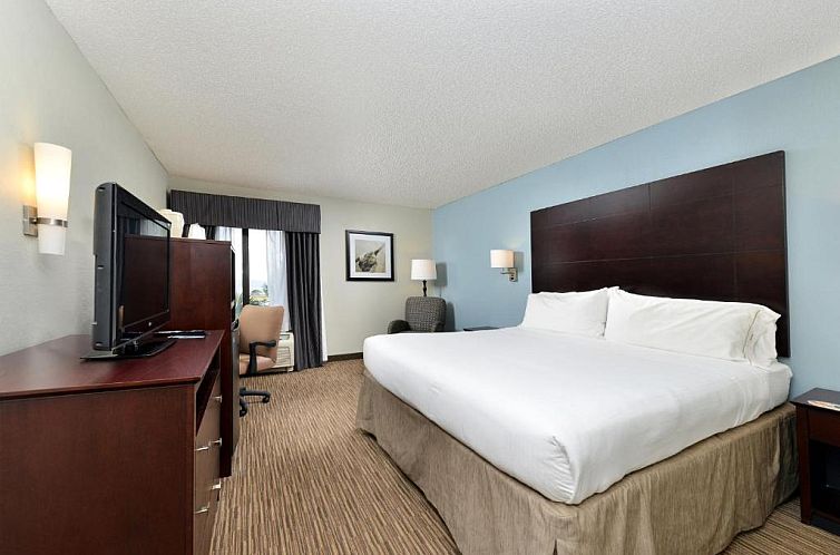 Holiday Inn Express Hotel & Suites Tampa-Rocky Point Island,