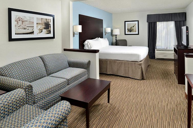 Holiday Inn Express Hotel & Suites Tampa-Rocky Point Island,