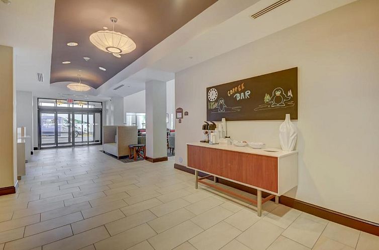 Holiday Inn Express Hotel & Suites Tampa-USF-Busch Gardens, 