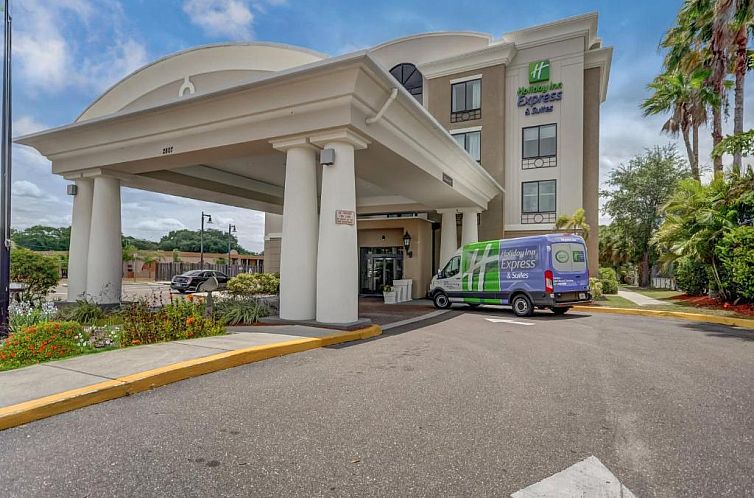 Holiday Inn Express Hotel & Suites Tampa-USF-Busch Gardens, 